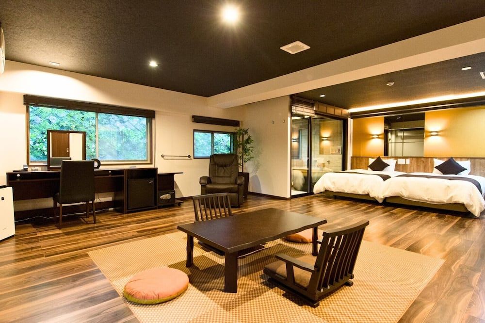 Livemax Resort Hakone Sengokuhara - Hakone