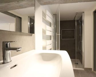 Luxury Furnished Apartment in most desired location with all you need to enjoy ! - Toulouse - Badkamer