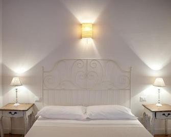 Borgo Rosso Country House B&B - Sirolo - Habitación