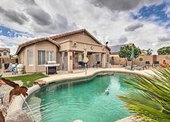 Surprise Home with Outdoor Oasis Golf Nearby! - Surprise - Pool