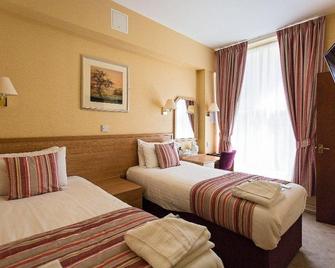 Hotel De Paris - Cromer - Bedroom