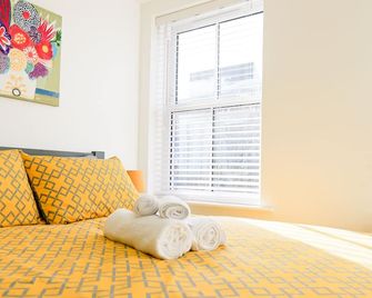 Old Silk Apartments - Luxury Studios, 1 & 2-Beds In Coventry City Centre By Covstays - Coventry