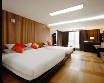 Shin Shin Hotel Jeju Ocean - Seogwipo