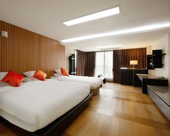 Shin Shin Hotel Jeju Ocean - Seogwipo