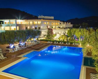 Hotel Torre Oliva - San Giovanni a Piro - Piscina