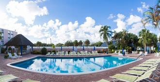 Plaza Hotel Fort Lauderdale - Fort Lauderdale - Piscina