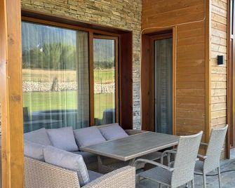 Villa Sofayla near the Pirin Golf Resort - Bansko - Patio