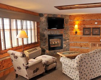 Cedar Creek Hotel Wausau - Rothschild - Rothschild - Wohnzimmer