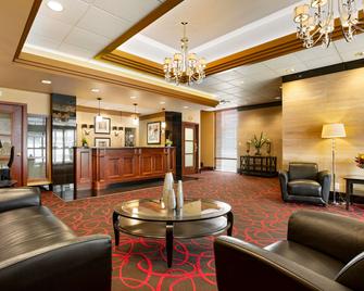 Best Western Plus Columbia River Hotel - Trail - Lobby