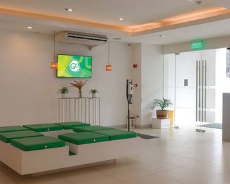 Go Hotels Ermita, Manila - מנילה - לובי