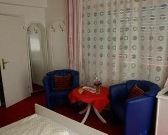 Hotel Café Talblick - Vielbrunn - Huiskamer