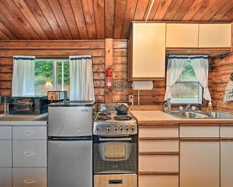 Waterfront Sekiu Escape - 9 Mi to Neah Bay! - Sekiu - Cocina