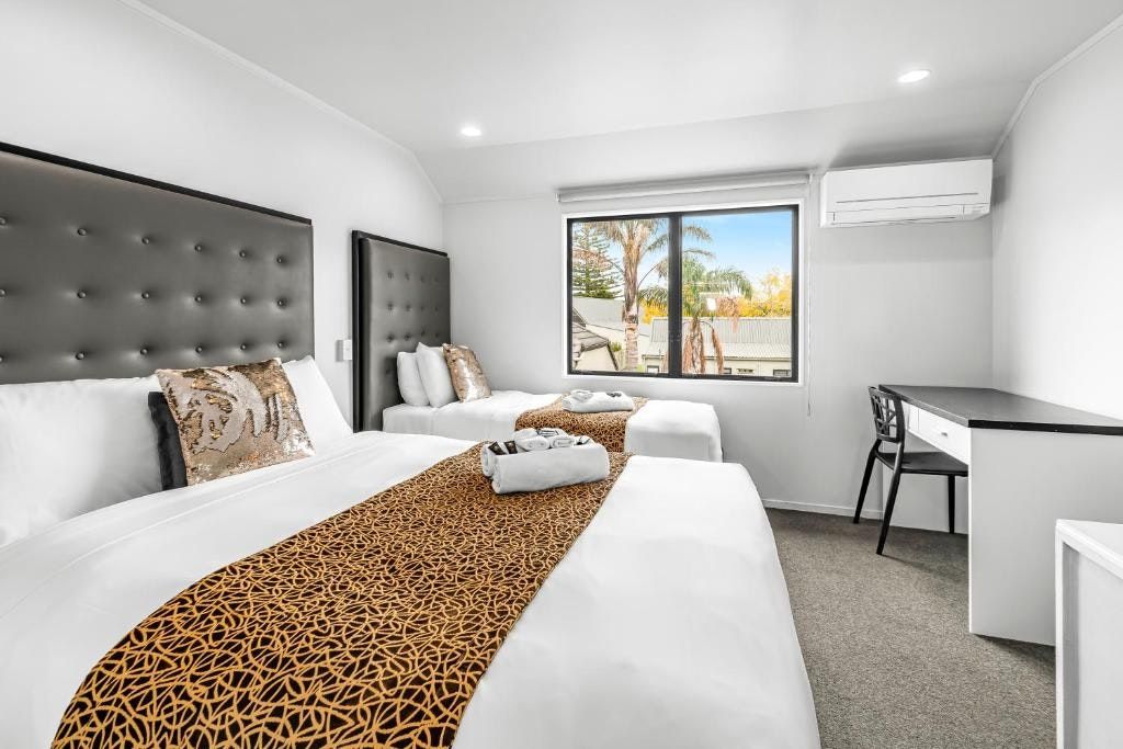 أوكلاند إيربورت موتل