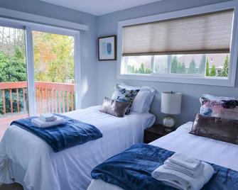 Spacious one level home in fantastic location! - Beaverton - Bedroom