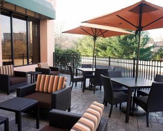 Courtyard by Marriott Shelton - Shelton - Patio