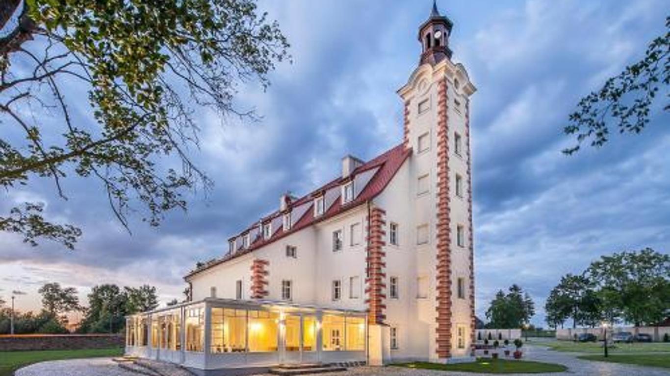 Palac Lagow - Hotel