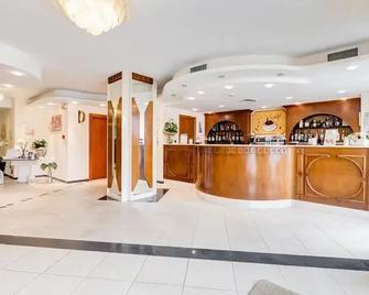 Europa Stabia Hotel - Castellammare di Stabia - Front desk