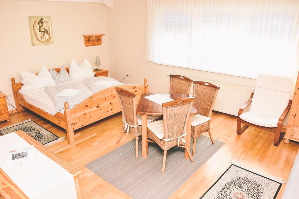 Pension s'Platzl Stuhleck - Spital am Semmering - Schlafzimmer