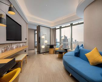 Hilton Garden Inn Shanghai Lujiazui - Shanghai - Living room