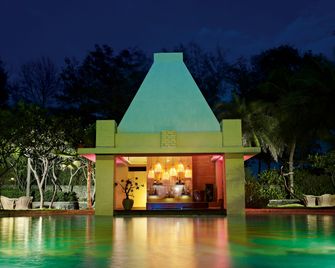 Taj Fishermans Cove Resort Spa - Muttukadu - Bar