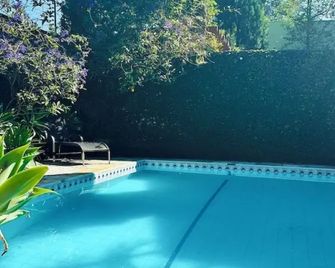 Aconchegante Quarto Solteiro no Jd Marajoara - São Paulo - Zwembad