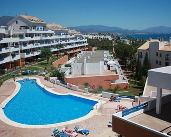 Great sea view terrace Apartment close to the beautiful Puerto de la Duquesa - Manilva - Piscina