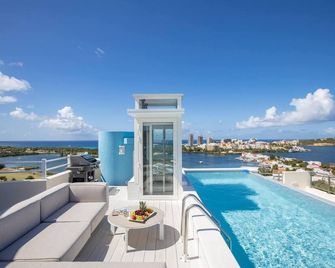 Serenity Penthouse - The Pinnacle of Luxury - Lowlands - Piscină