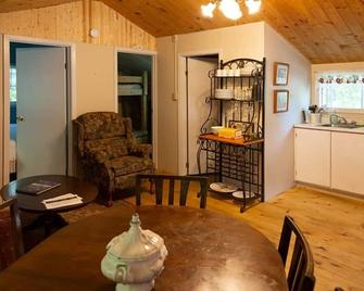 Talon Cottage - Mattawa - Comedor