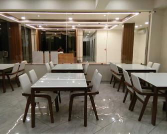 Hotel Akaibara - Viramgām - Restaurant