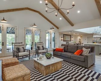 Designers Luxury Home By Gaylord/Lake Grapevine/Slps 24/Poolhot Tub/ Dfw Airport - Grapevine - Sala de estar