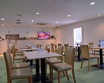 ريكس إن كاواساكي - كايترز تو مين - كاواساكي - مطعم