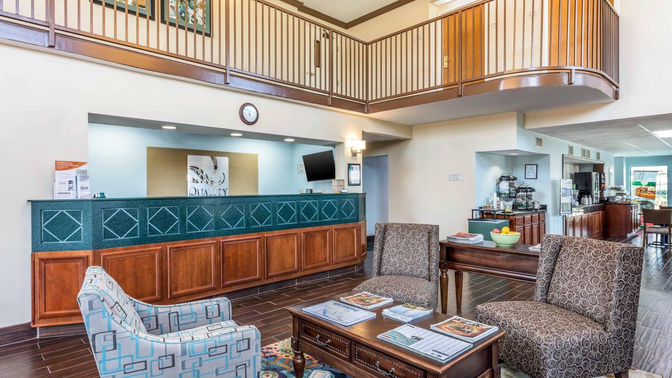 Quality Suites Paducah I-24