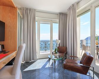 جراند هوتل ميدتيريني - ألاسيو - غرفة معيشة