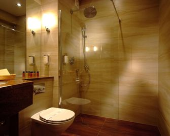 Hotel Hp Park Olsztyn - Olsztyn (Warminsko-Mazurskie) - Badkamer