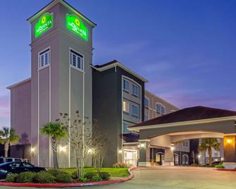 La Quinta Inn & Suites by Wyndham Leesville Ft. Polk - Leesville - Building