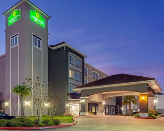 La Quinta Inn & Suites by Wyndham Leesville Ft. Polk - Leesville - Gebouw