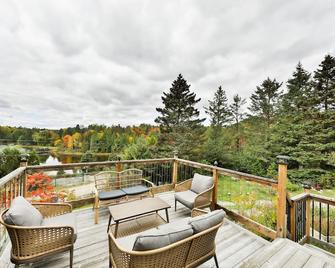Waterfront with panoramic view - Rawdon - Balkon