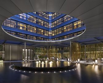 Hilton Shanghai Hongqiao International Airport - Szanghaj - Budynek