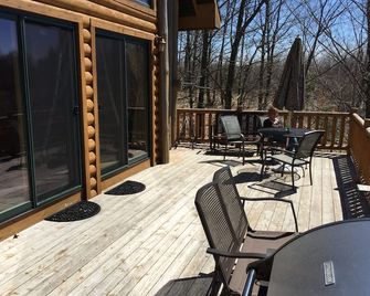 Golden Dunes Luxury Log Home Overlooking Lake Michigan - Mears - Balcony