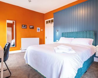 The Bell Hotel - סקגנס - חדר שינה