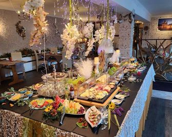 Altstadt Pension Orchidee - Wernigerode - Buffet