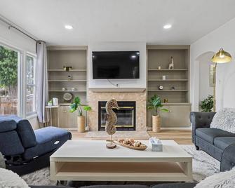 Sj Charm 3br House - Beautiful Renovation - San Jose - Living room