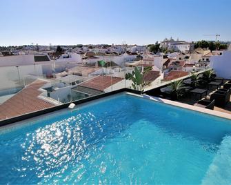 Authentic Tavira Hotel - Tavira - Piscină