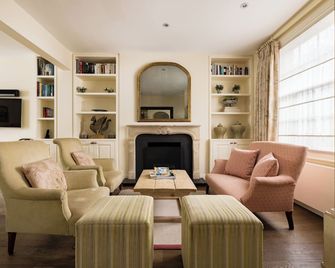 The Chelsea Abode - 4bdr Home With Terrace - London - Lounge