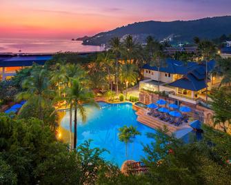 Diamond Cliff Resort And Spa - פאטונג - בריכה