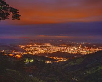 Estelar Villavicencio Hotel & Centro de Convenciones - Villavicencio - Θέα στην ύπαιθρο