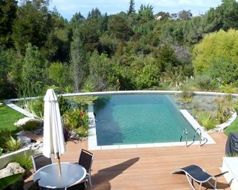 Elegant Vacation Rental with Access to a Natural Pool near Nelson, New Zealand - Kaiteriteri - Piscina
