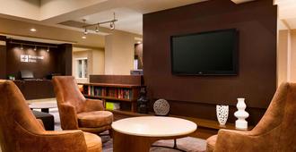 Courtyard by Marriott Champaign - Champaign - Lounge