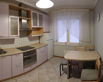 Cozy 1-bedroom apartment in the heart of Jurmala. - Jūrmala - Kitchen