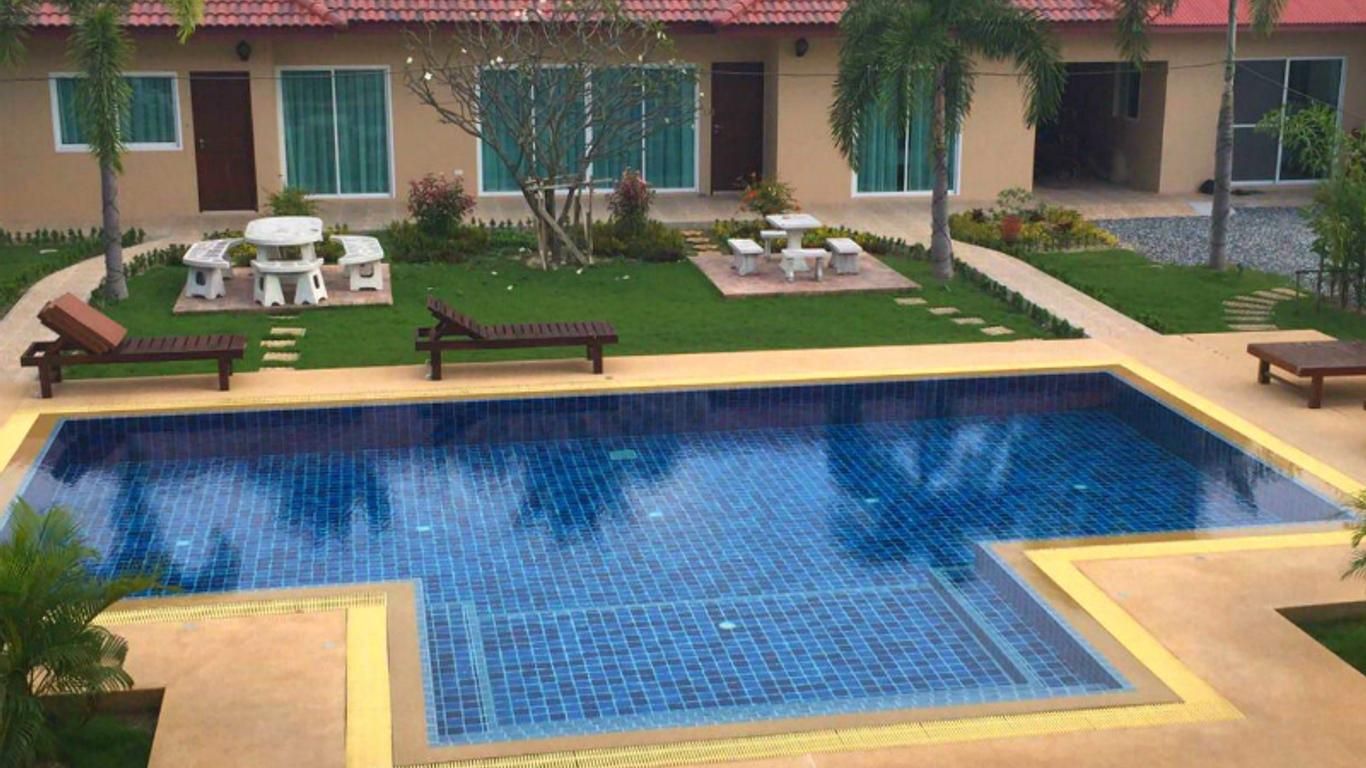 East Shore Pattaya Resort